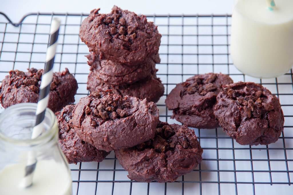 Chocolate Chickpea Cookies