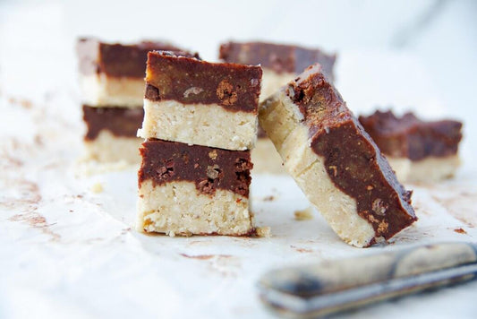 Raw Cookies and Cream Slice