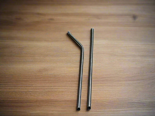 Free ! 1 Bent Straw and 1 Staight Straw